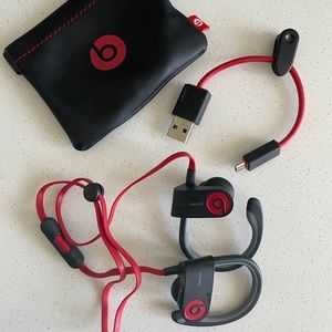 Beats Wireless Bluetooth Earbuds - Red & Black - Case & Charger included